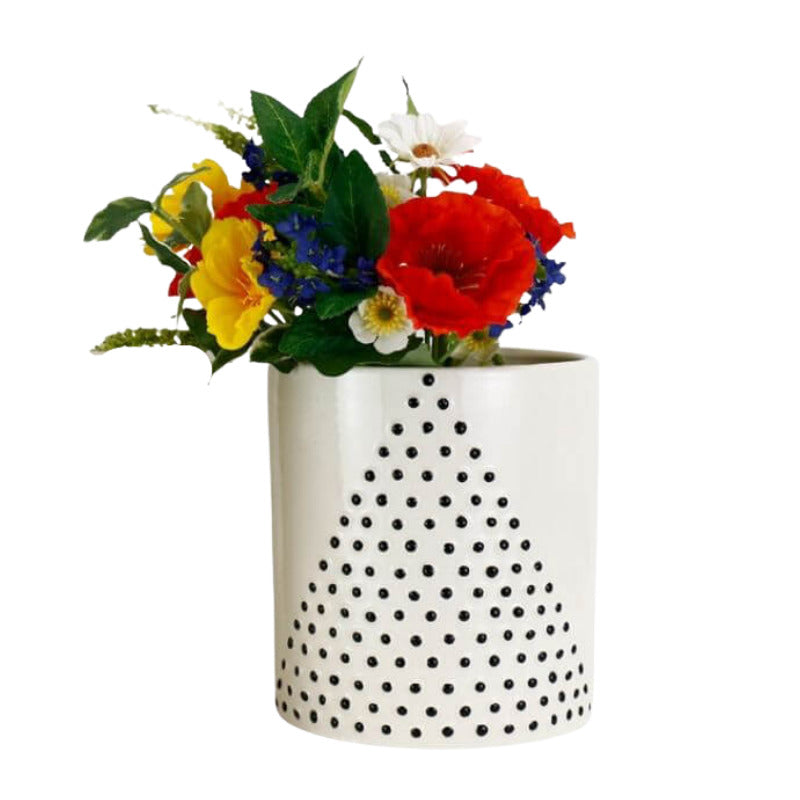 Pyramid Dot Pot