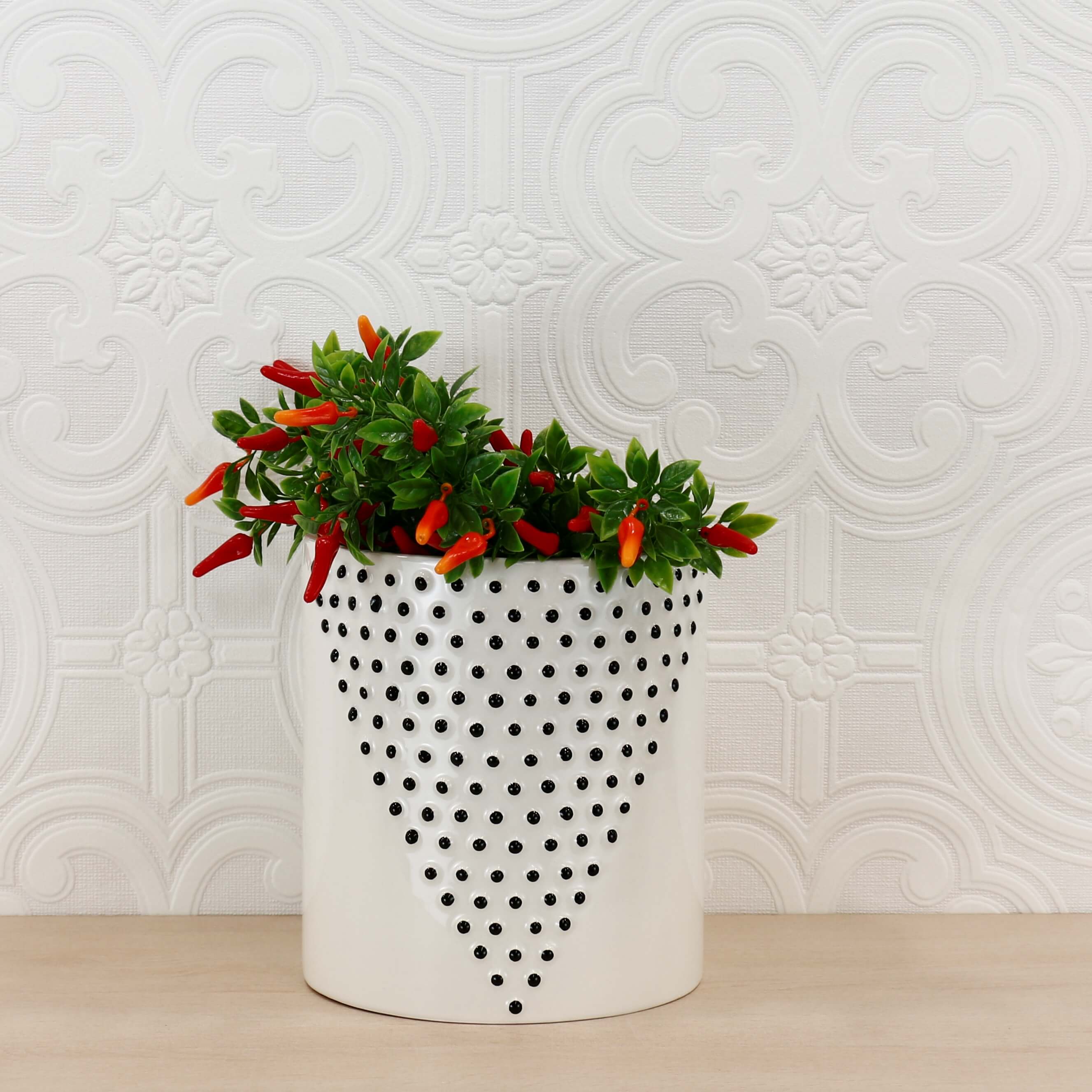 Pyramid Dot Pot