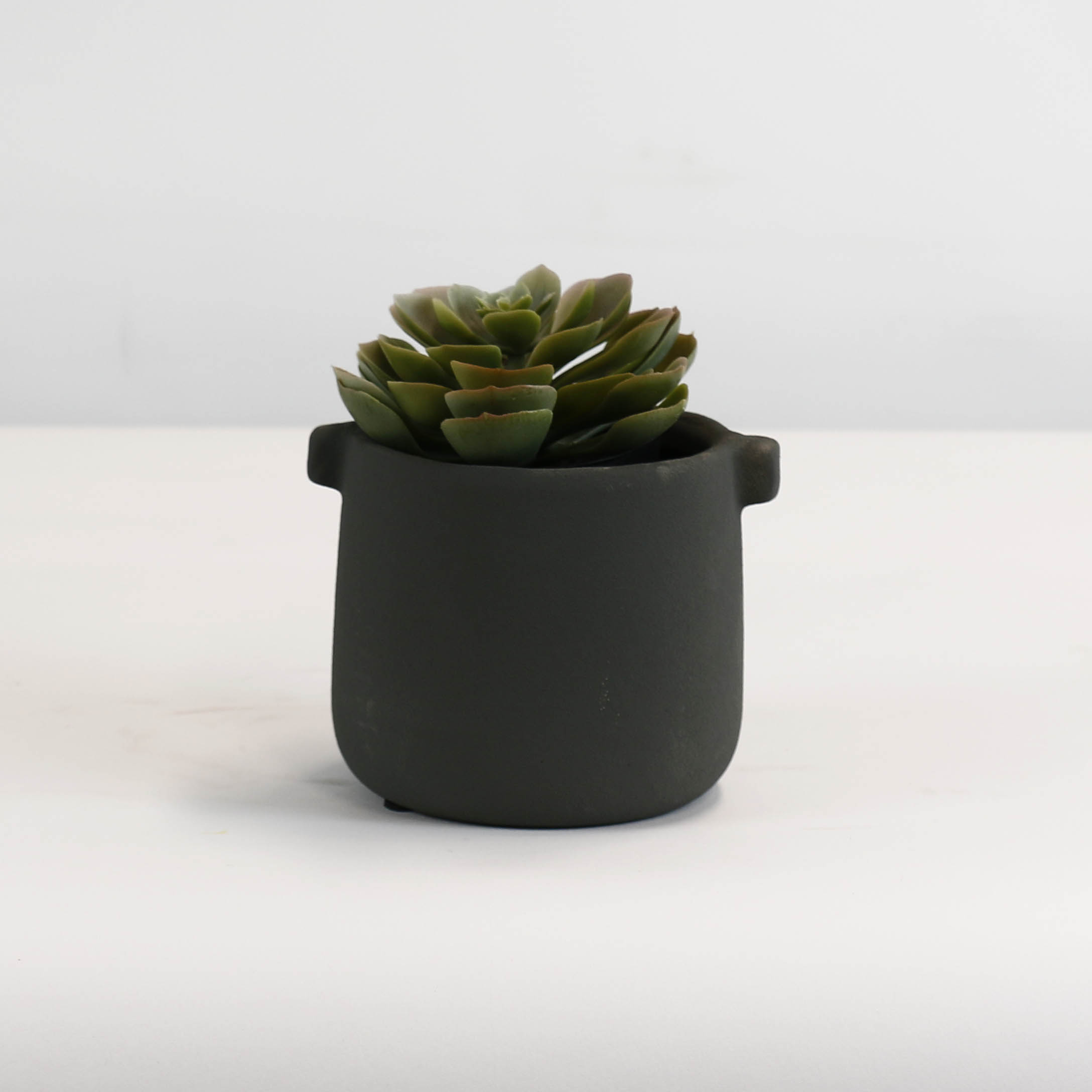 Textured Handheld Pot