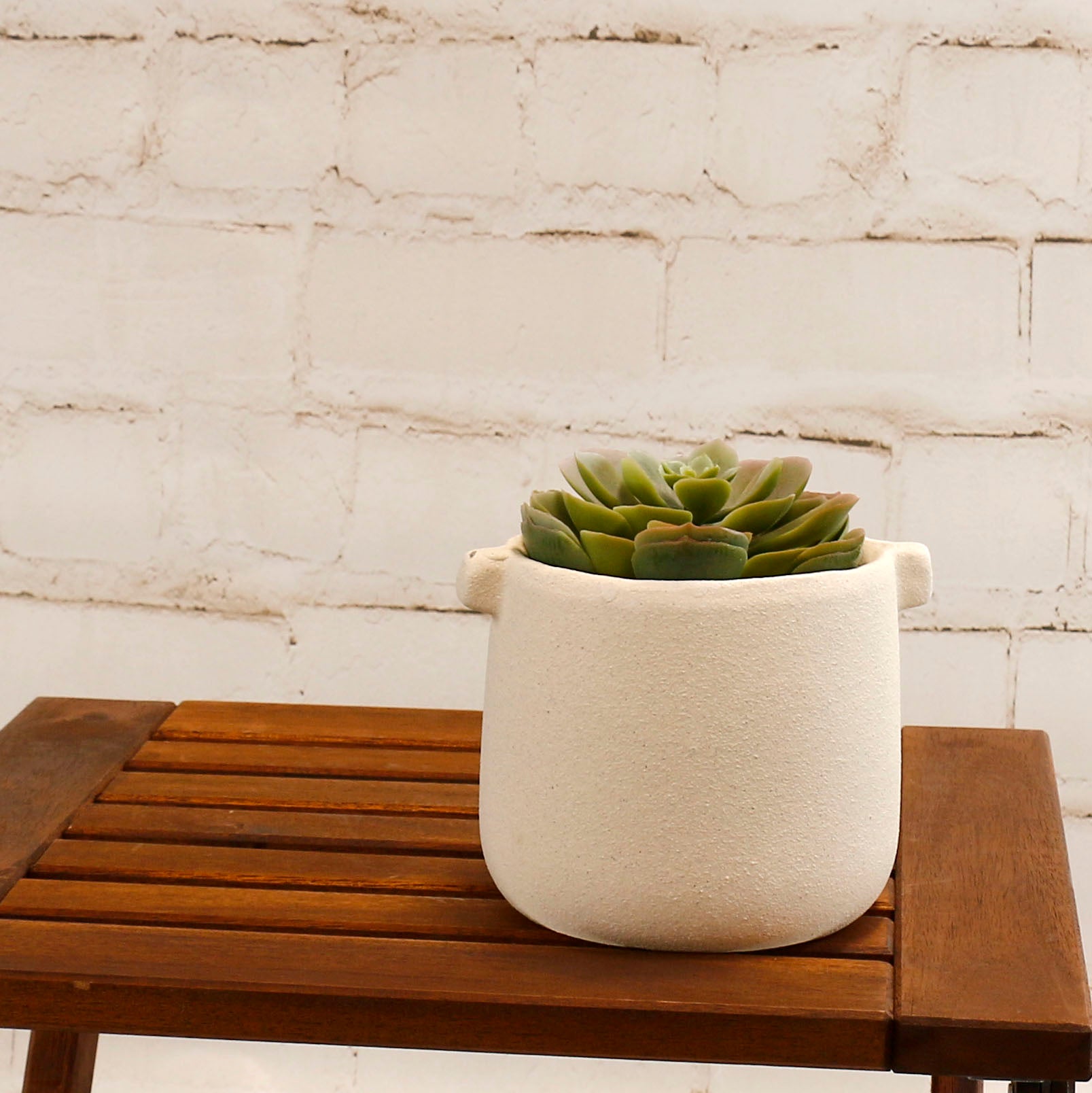 Textured Handheld Pot