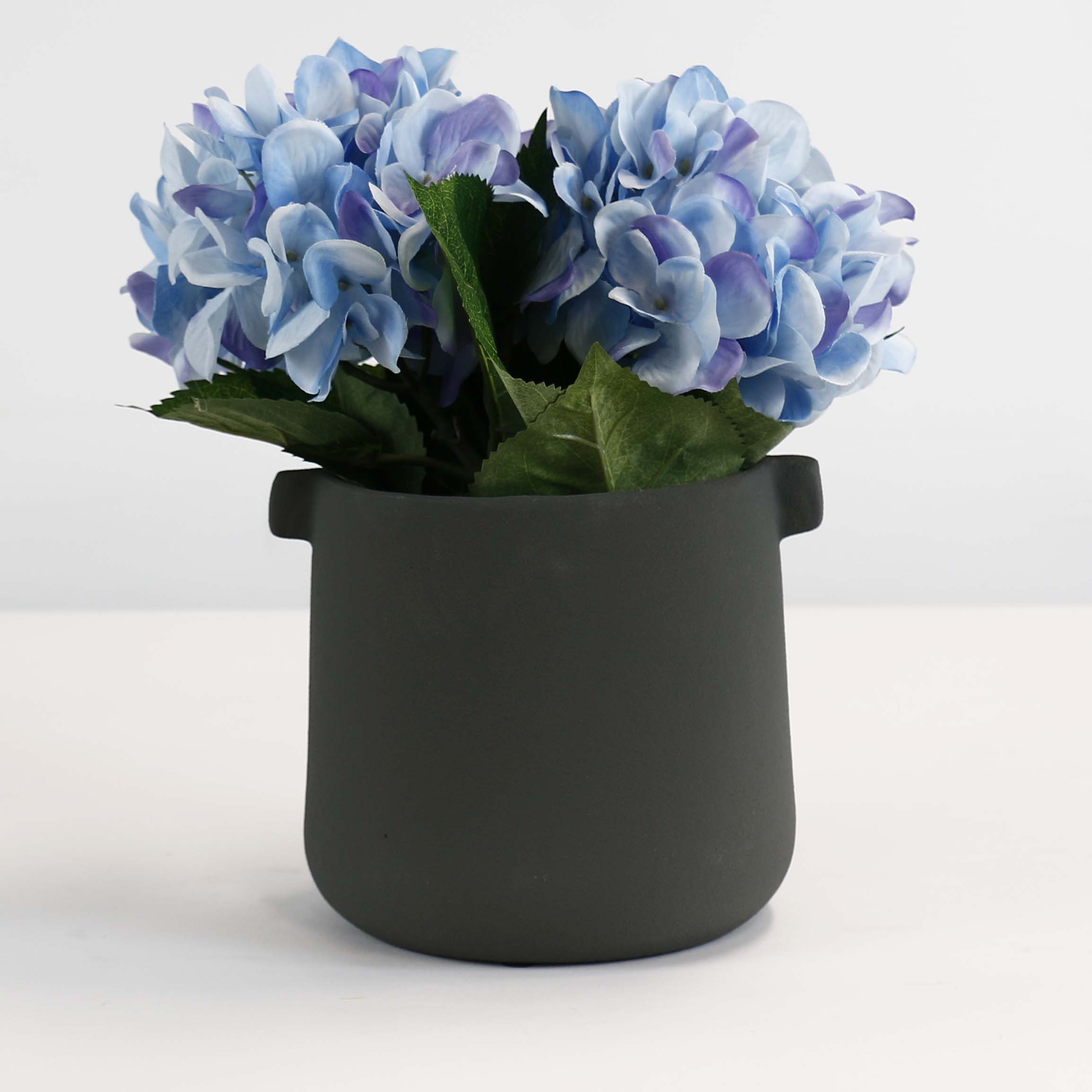 Textured Handheld Pot