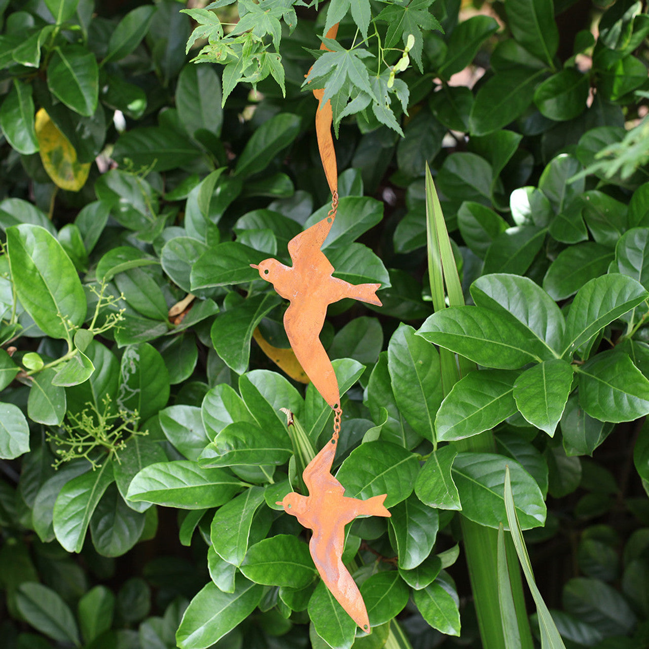 Spinning Chain of Birds Garden Decor