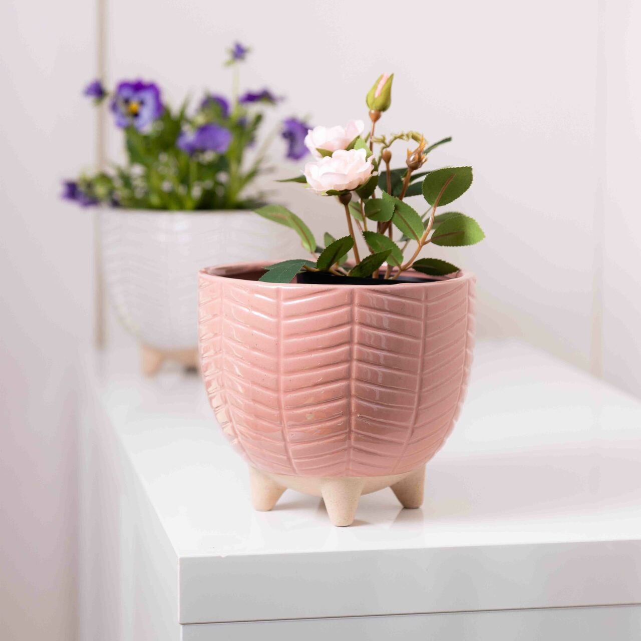 Dream Pot with Legs