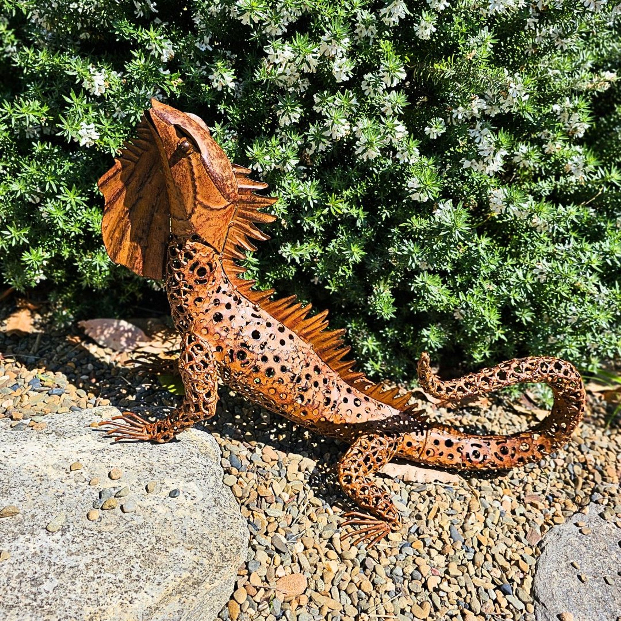 Rustic hand-crafted metal lizard