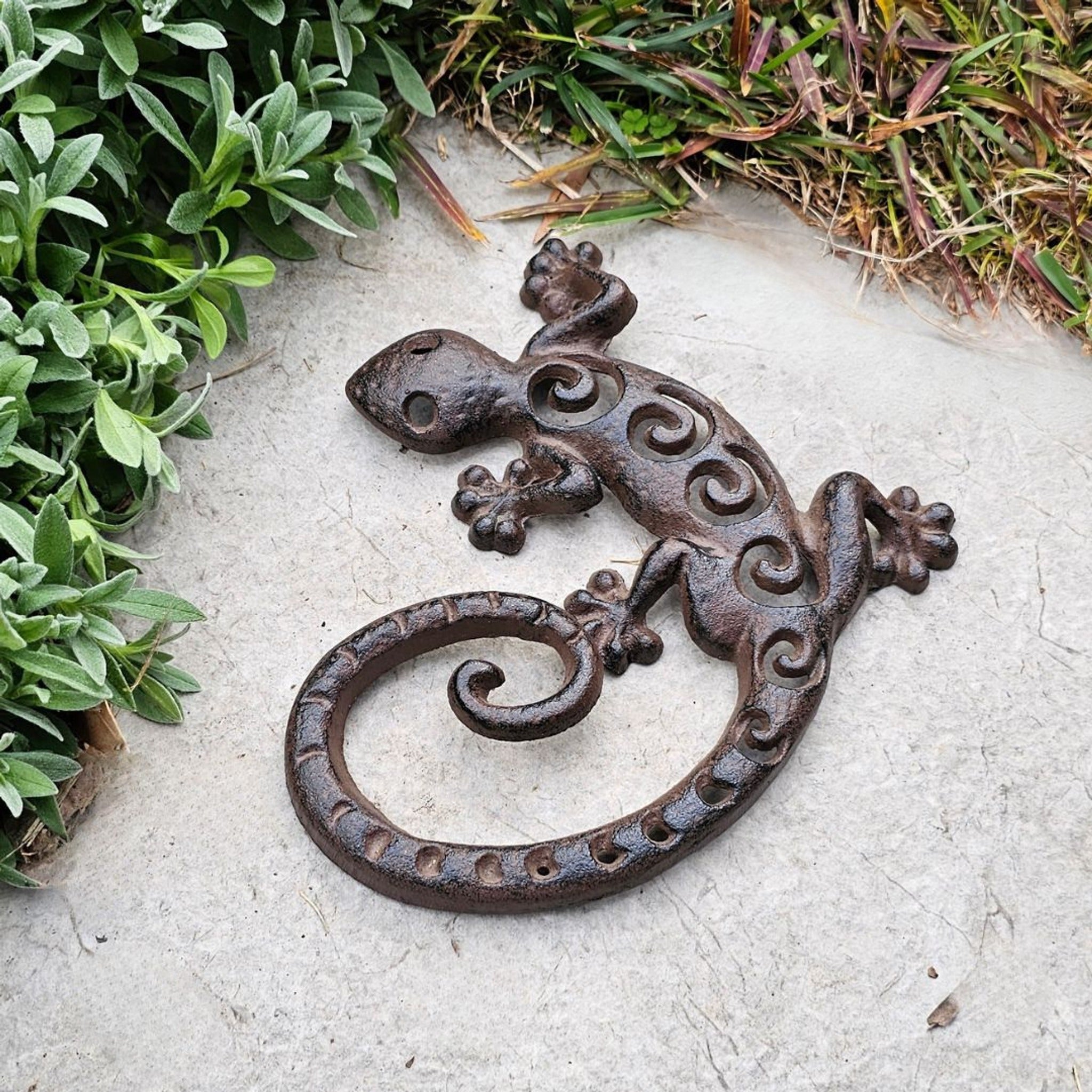 Decorative Cast Iron Gecko