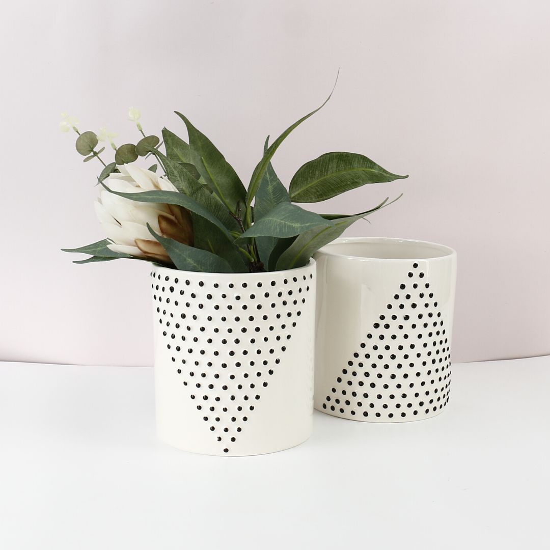 Pyramid Dot Pot