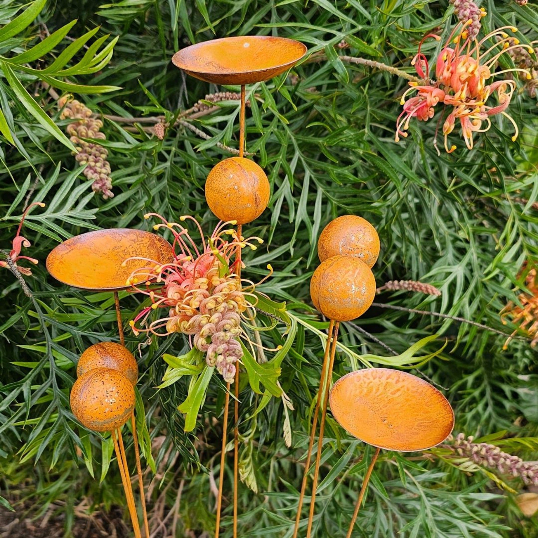 Rust Bowl & Bud Garden Stake