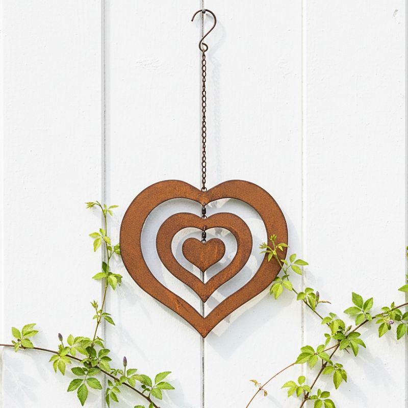 HANGING RUSTIC HEARTS