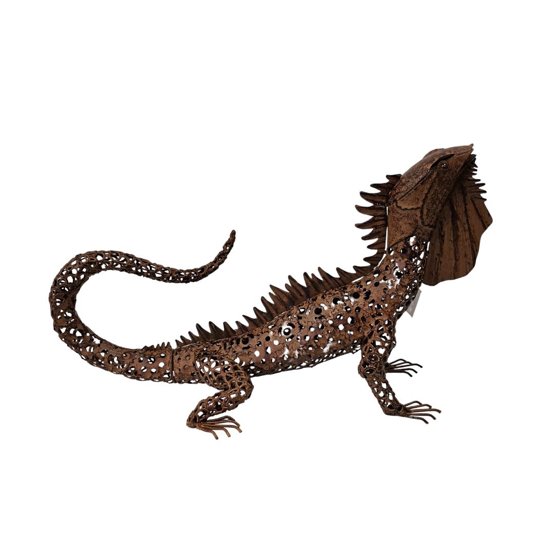 Rustic hand-crafted metal lizard