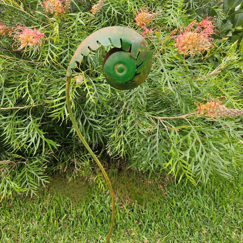 FERN FROND STAKE
