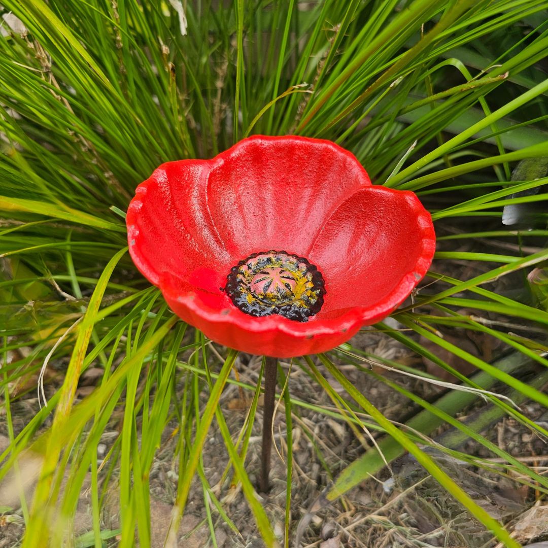 SMALL POPPY STAKE