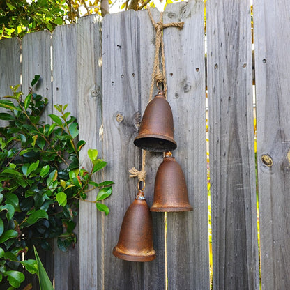 METAL/JUTE BELLS