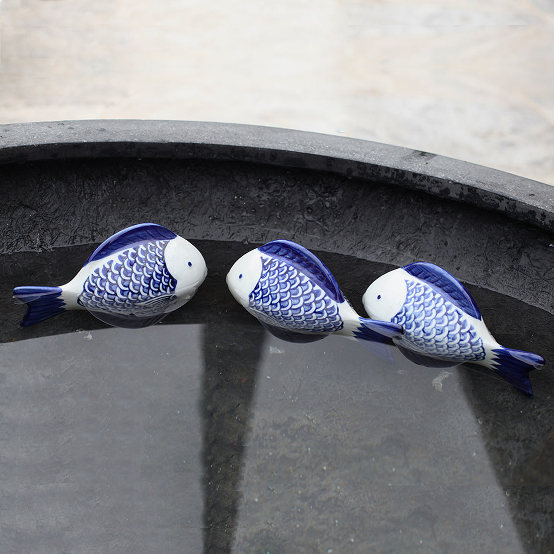LARGE BLUE AND WHITE FISH