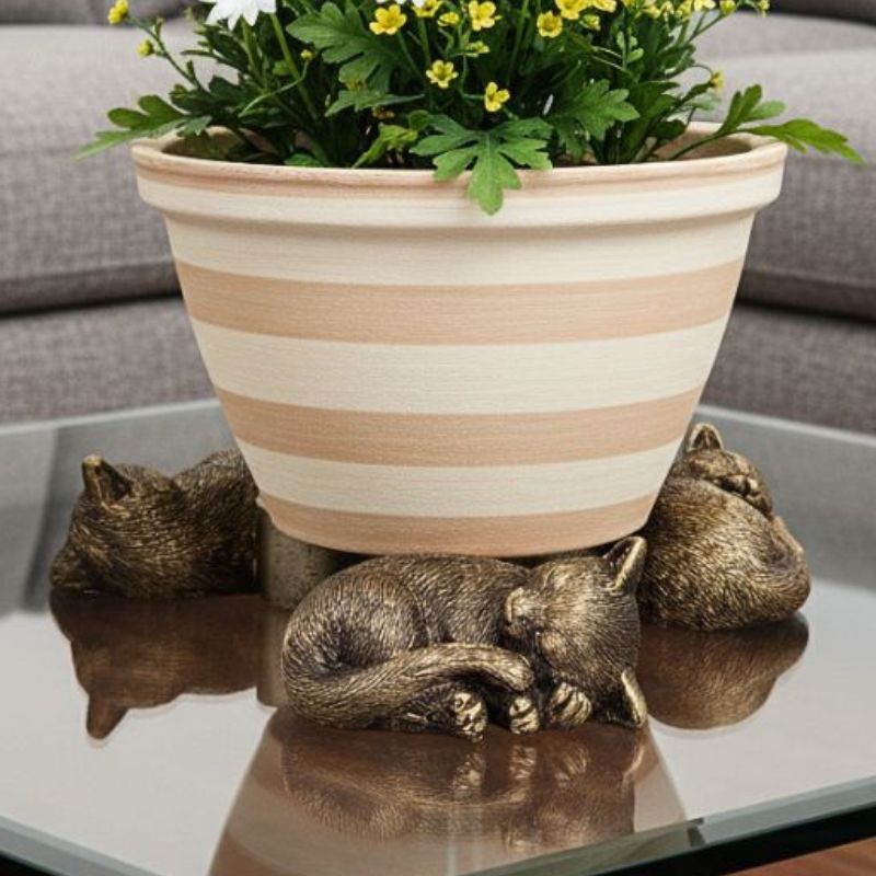 Cosy Napping Cat Pot Feet Planter Risers