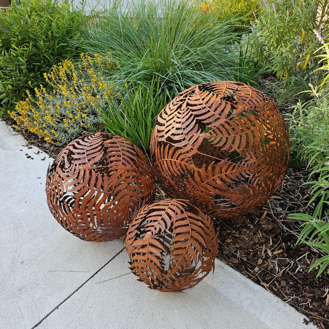 Handcrafted Metal Fern Garden Decorative Ball
