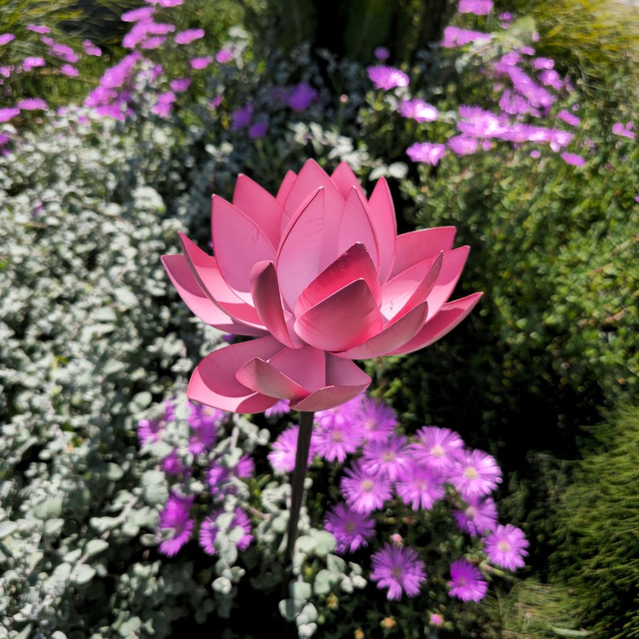 PINK LOTUS FLOWER STAKE