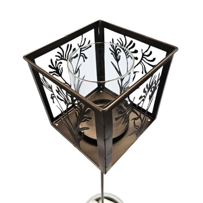 Kangaroo Paw Lantern Garden Stake