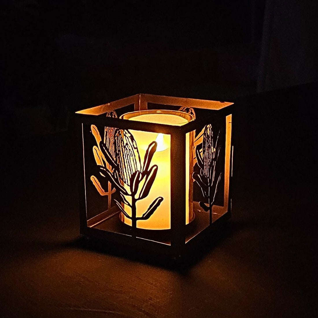 Banksia Glow Lantern