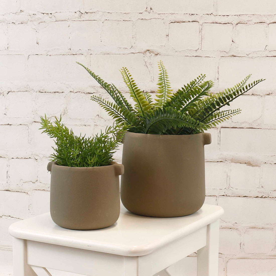 Textured Handheld Pot